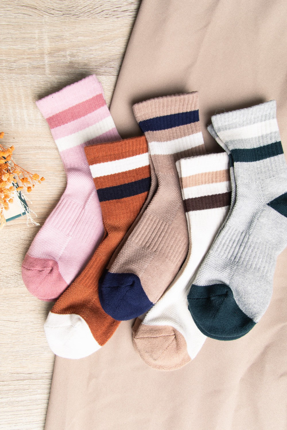 Color Block Crew Socks