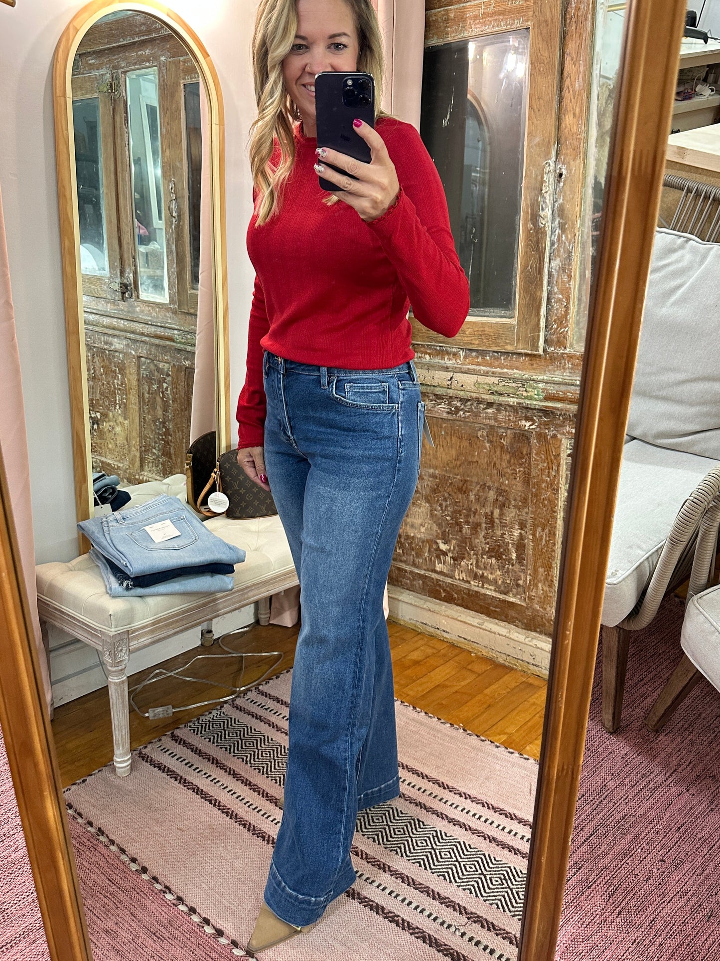 HR Relaxed Flare Jeans