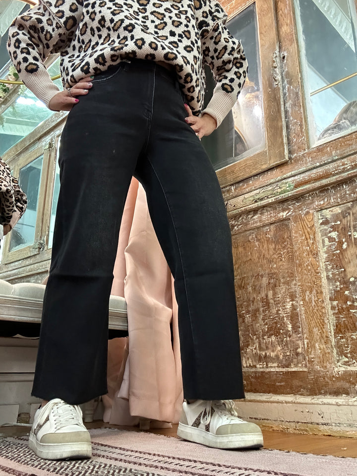 Vervet Black Crop Slim Wide Jean