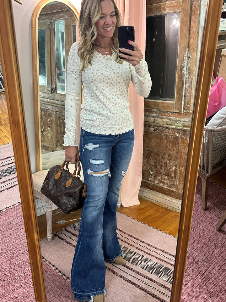 Floral Printed Lettuce Hem Fitted Knit Top