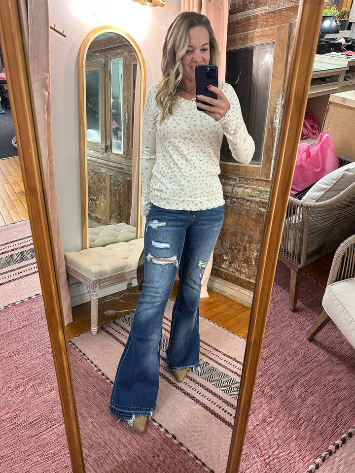 Floral Printed Lettuce Hem Fitted Knit Top