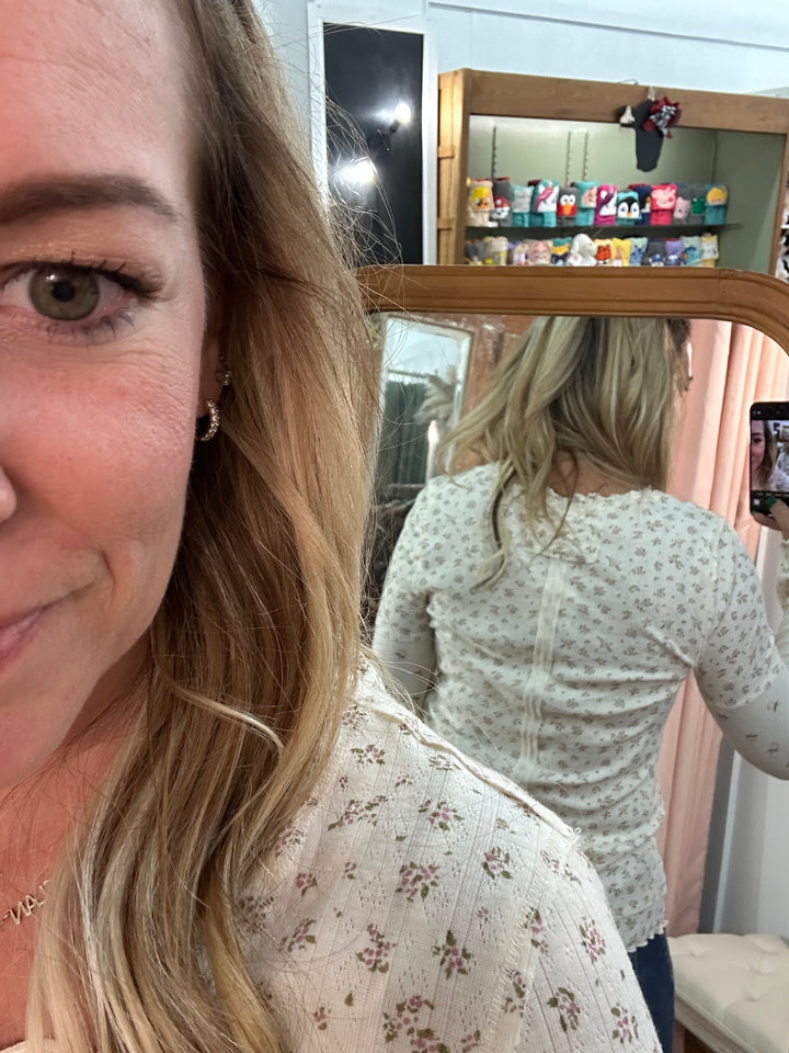 Floral Printed Lettuce Hem Fitted Knit Top