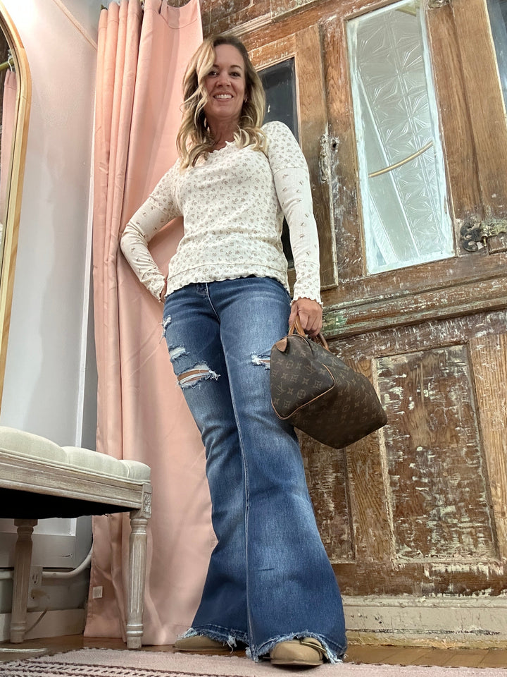 Lovervet High Rise Distressed Flare