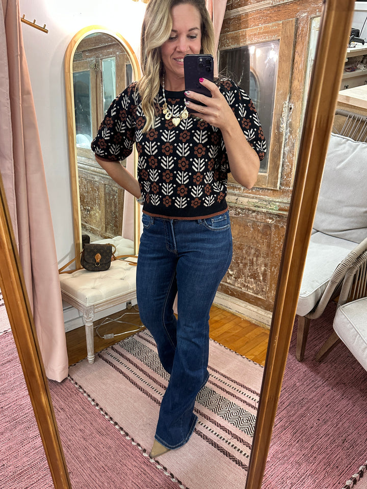 Short Puff Sleeve Floral Sweater