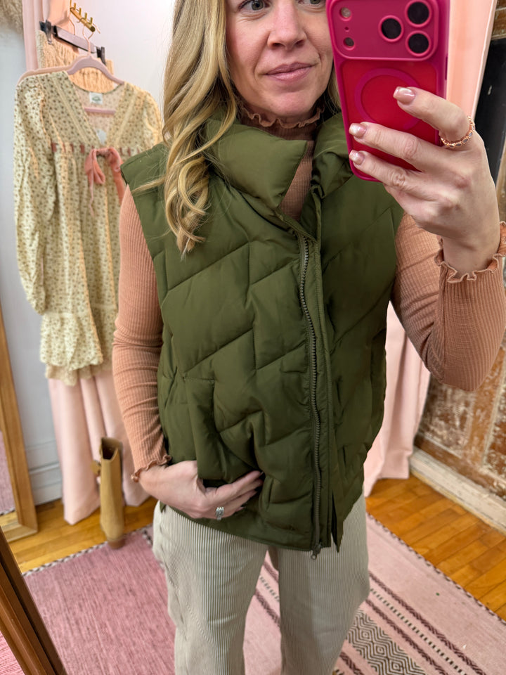 Mock Neck Casual Zigzag Quilted Puffer Vest