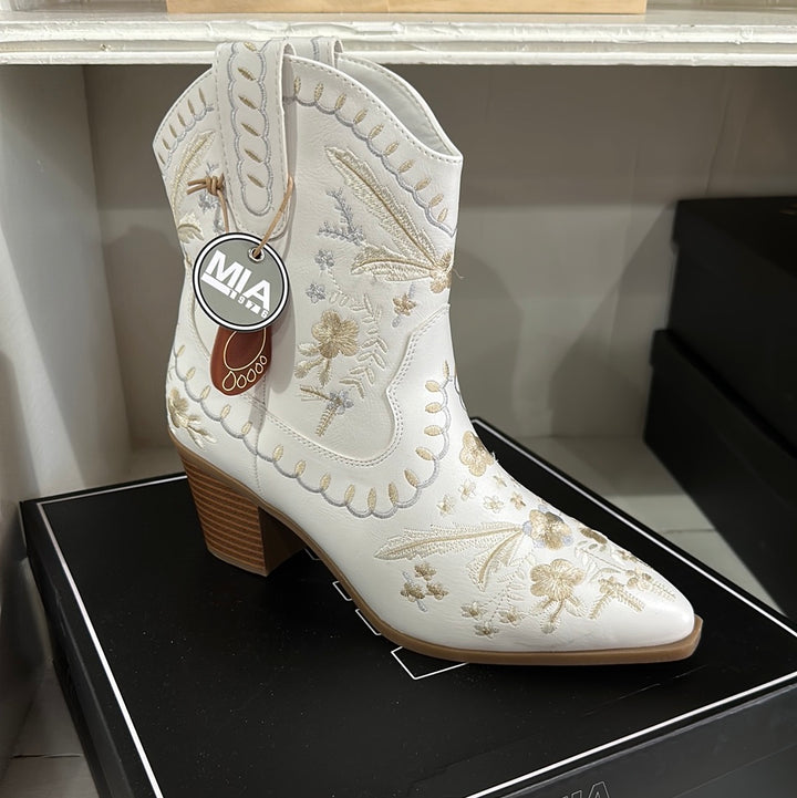 Delaney White Embroidered Boots
